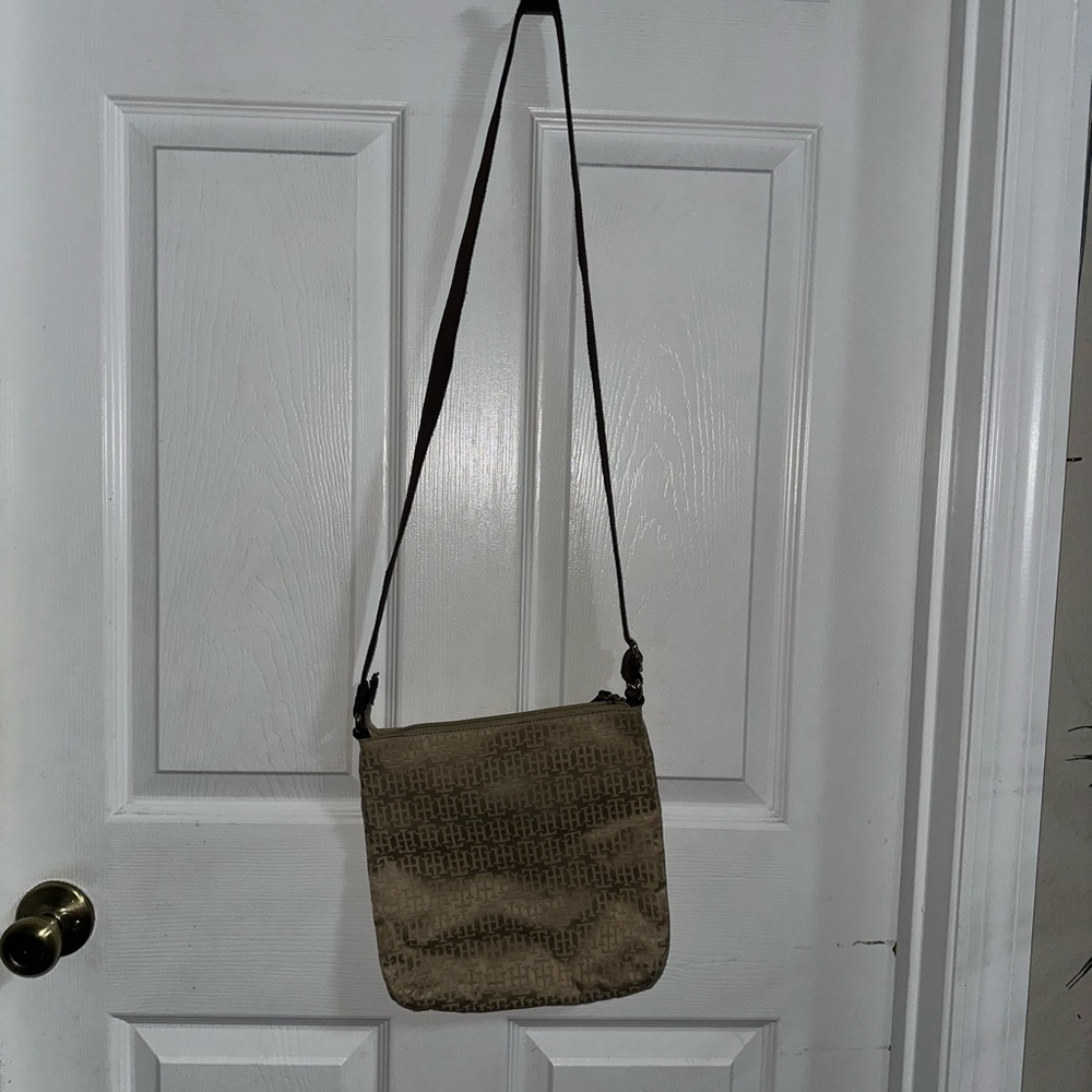 Excellent Tommy Hilfiger Purse - Picture 3 of 4